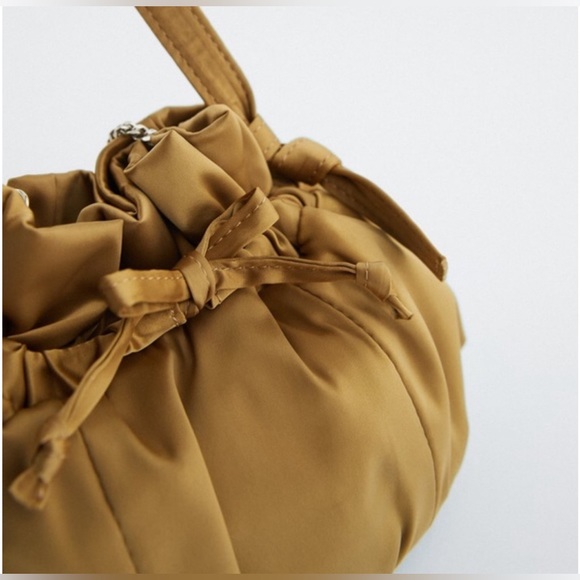 Zara Gold ✨💫✨Satin Effect Mini Bag - NWT - Picture 3 of 7